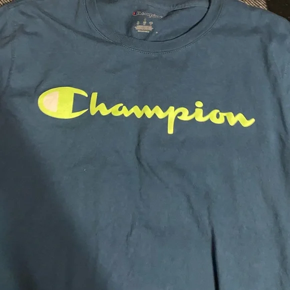 Champion T shirt - Picture 2 of 3